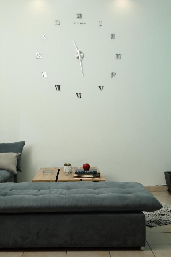 Nikea Apartment Near Piraeus Port And Metro St I Екстериор снимка